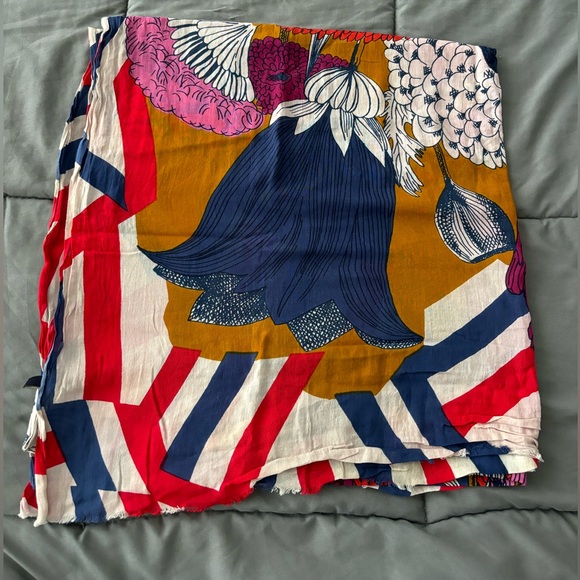 Inouitoosh Large Scarf - Picture 4 of 14